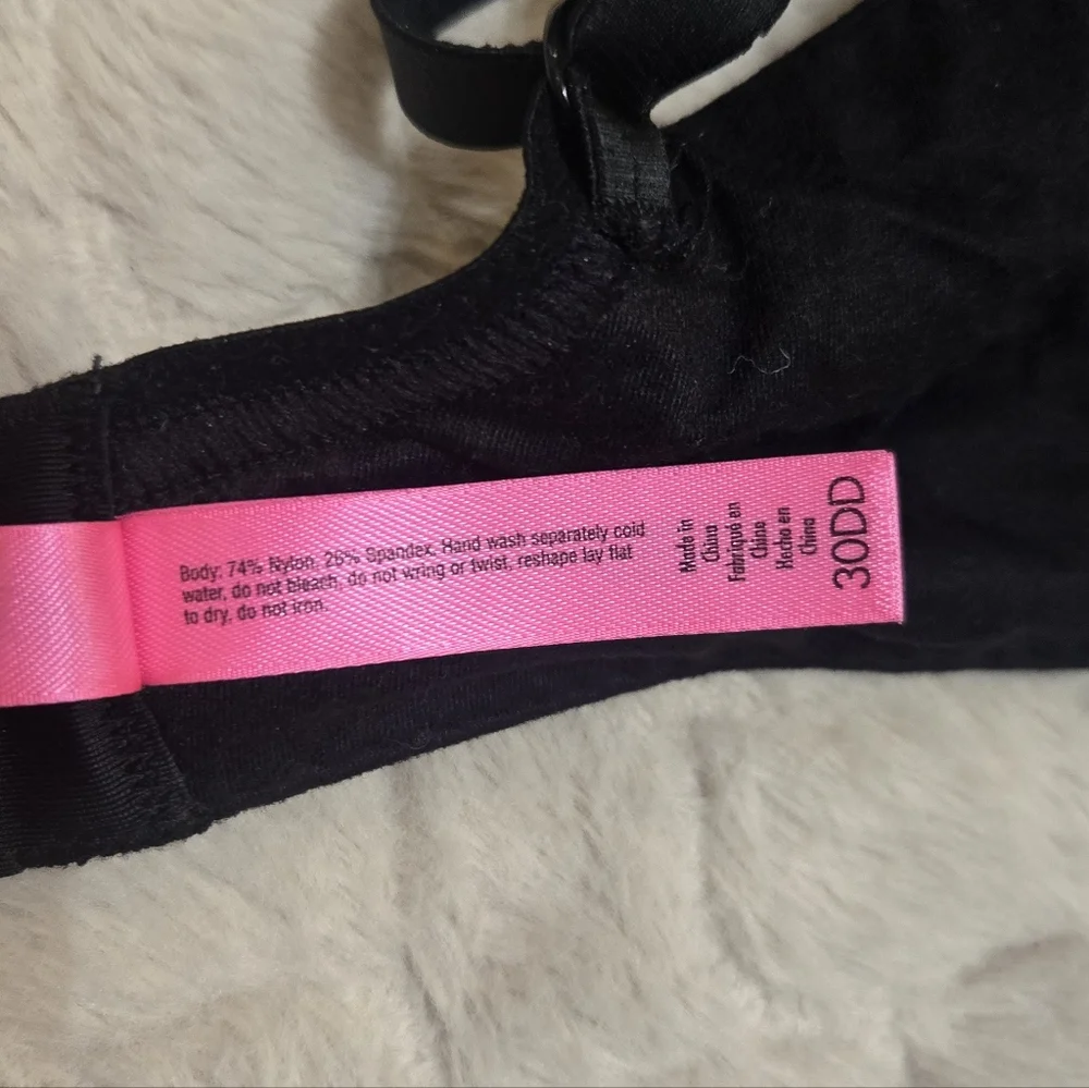 Betsey Johnson Black Lightly Padded Bra, 30DD - Picture 6 of 7